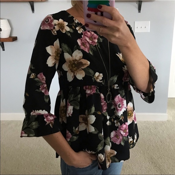 Floral Bell Sleeve Top - Picture 3 of 5